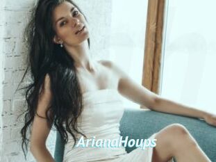 ArianaHoups