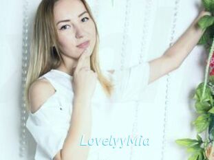 LovelyyMia