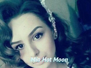 Mia_Hot_Moon