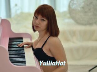 YulliaHot